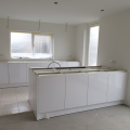 keukenwandkast + kookeiland hoogglans wit